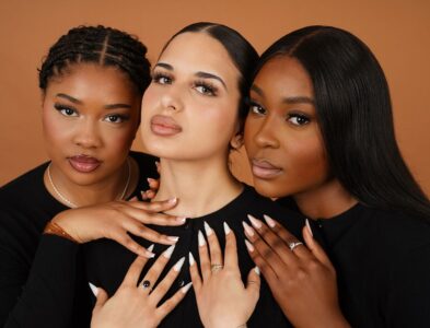 Trois clientes sublimées par la Formule Signature Plus de l'institut de beauté Kioma à Paris