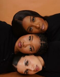 prestations beauté - Formules beauté combinant manucure, pédicure et extension de cil